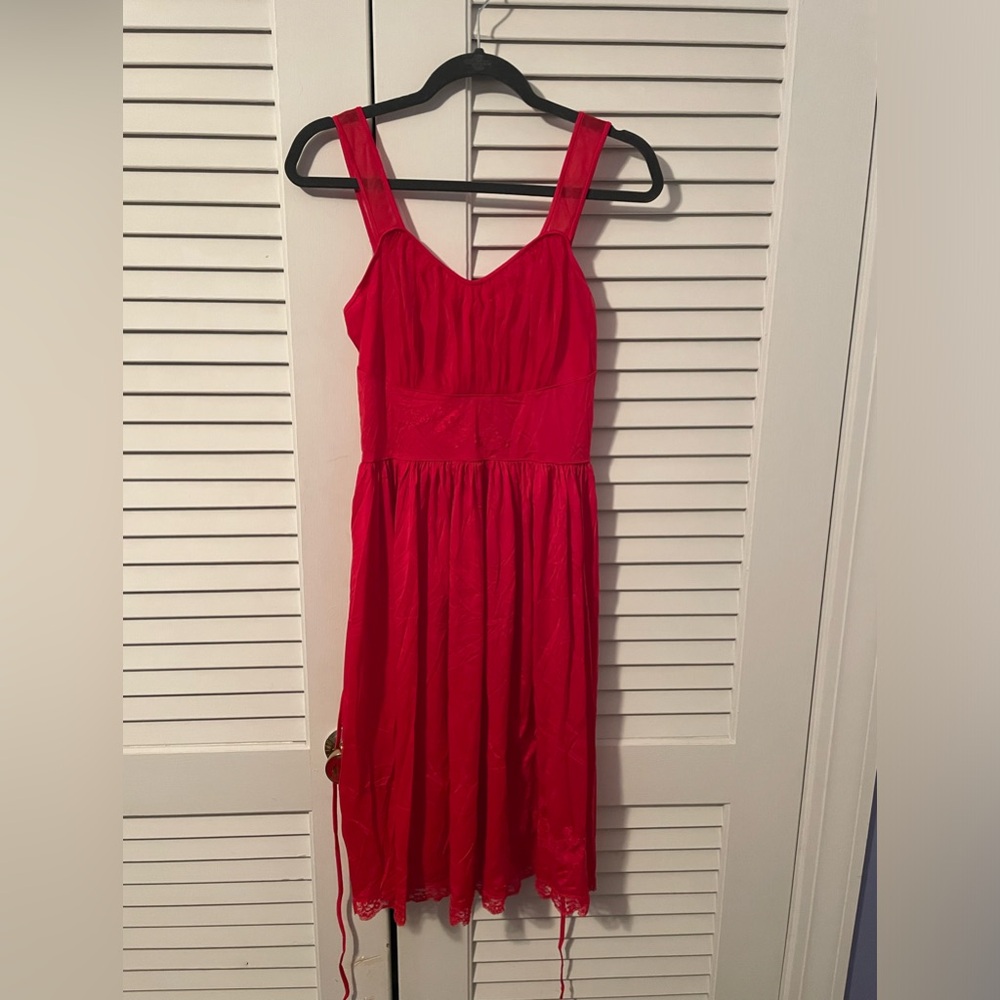 Vintage Shadowline red peignoir slip dress size 34 with red floral lace trim - Picture 1 of 6